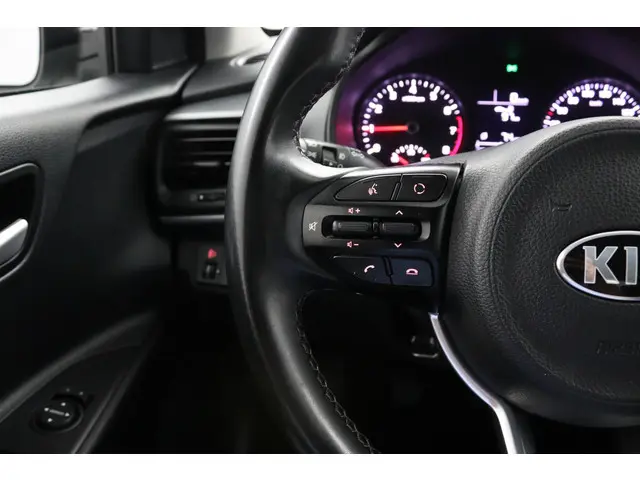 Kia Stonic 1.0 T-GDi DynamicLine 2020 Benzine 19