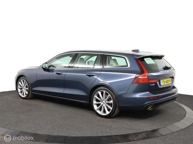 Volvo V60 2.0 T5 Momentum 117500km. 2018 Benzine 7