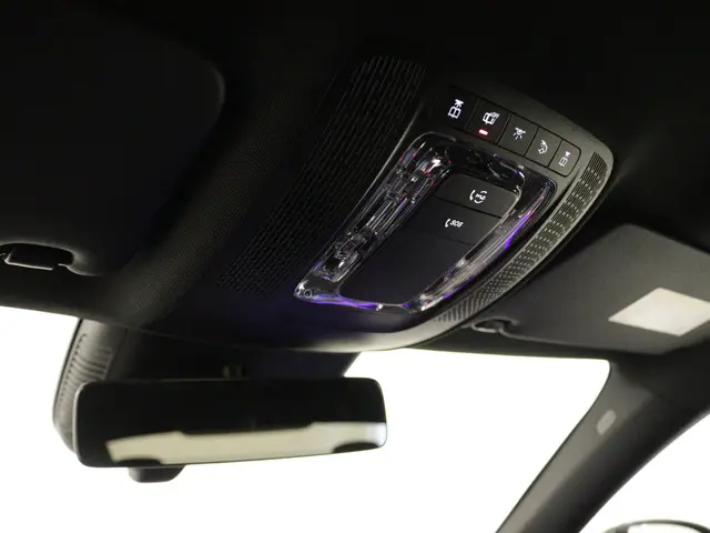 Mercedes-Benz CLA 180 AMG Line 2024 Hybride Benzine 25