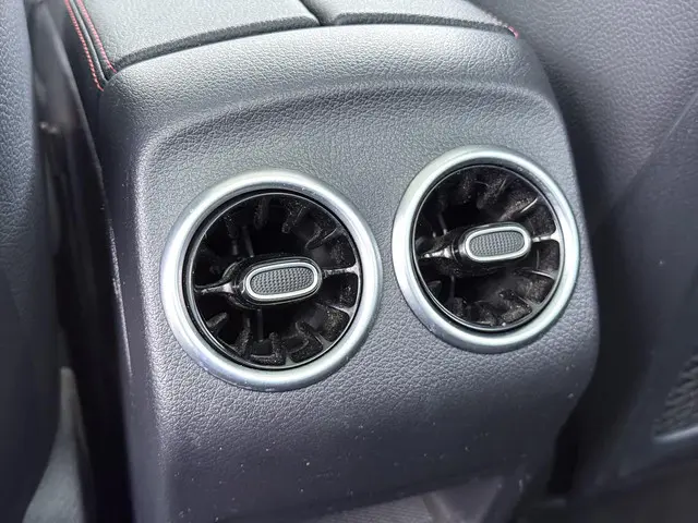 Mercedes-Benz EQA 250 AMG Line 67 kWh 2022 Elektrisch 25