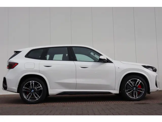 BMW iX1 eDrive20 67 kWh 2024 Elektrisch 3