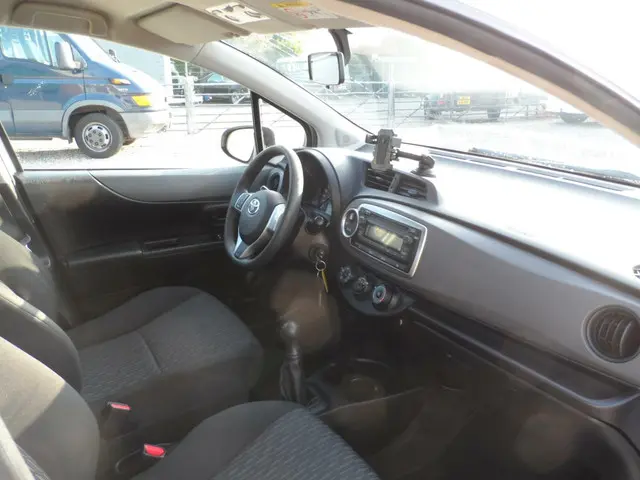 Toyota Yaris 1.0 VVT-i Now 2014 Benzine 5