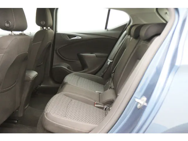 Opel Astra 1.0 Edition 2016 Benzine 13