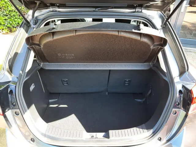Mazda 2 1.5 e-SkyActiv-G 90 Exclusive-Line 2023 Benzine 19