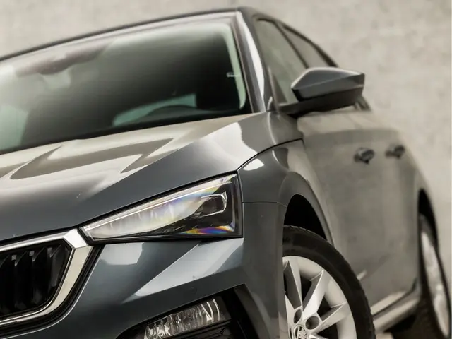 Škoda Scala 1.0 TSI Sport Deluxe 2021 Benzine 17