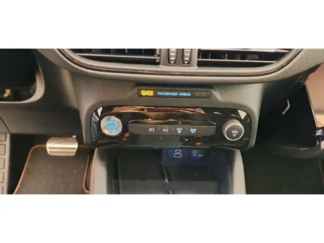 Ford Kuga 2.5 PHEV ST-Line X 2024 Hybride Benzine 22