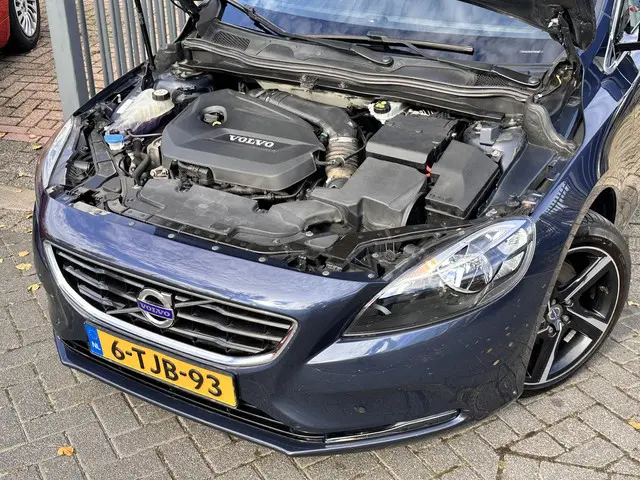 Volvo V40 1.6 T2 Momentum 2014 Benzine 26