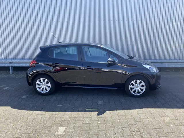 Peugeot 208 1.2 PureTech Blue Lion 2016 Benzine 10