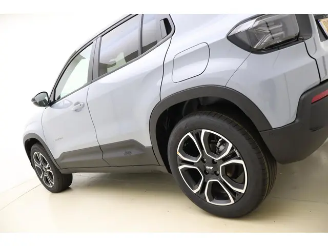 Jeep Avenger 1.2 e-Hybrid Summit 2025 Hybride Benzine 17