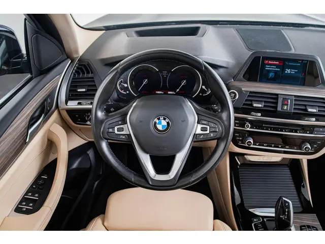 BMW X3 xDrive20i High Executive 2019 Benzine 15