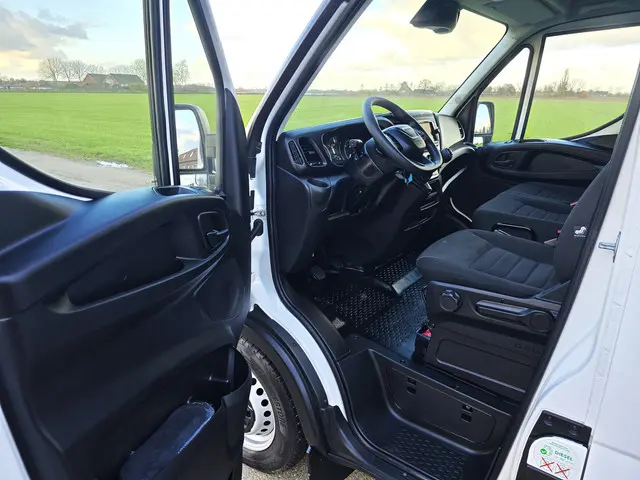 Iveco Daily 35S18HV 3.0 410 H2 2023 Diesel 18