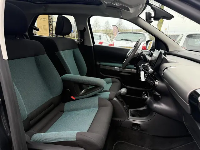 Citroën C4 Cactus 1.2 e-VTi Shine 2015 Benzine 8