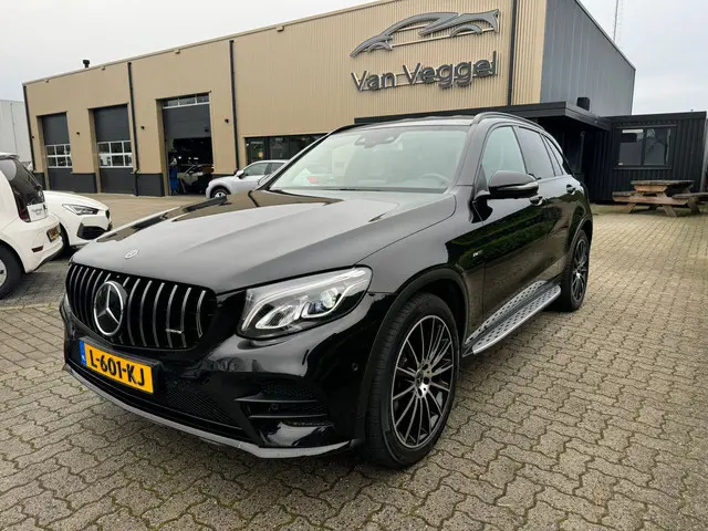 Mercedes-Benz GLC 300 4MATIC 2017 Benzine 23