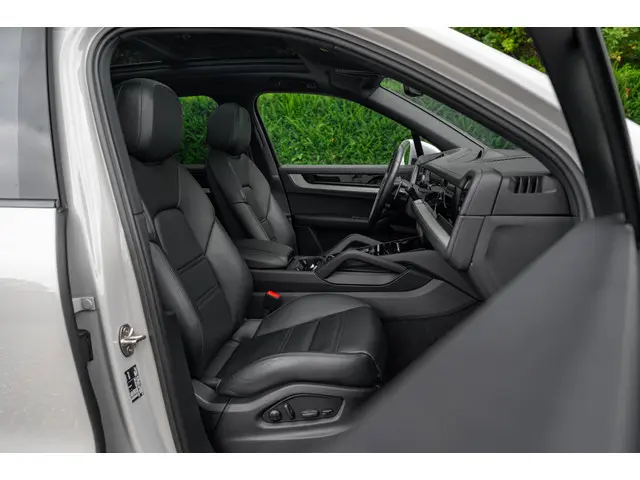 Porsche Cayenne 3.0 E-Hybrid 2024 Hybride Benzine 9