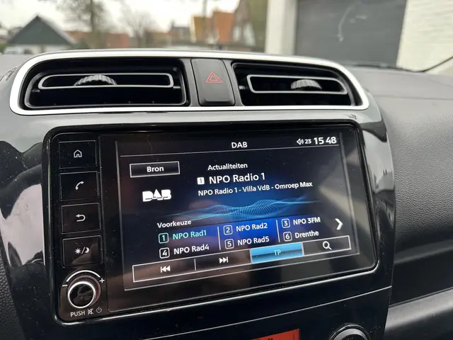 Mitsubishi Space Star 1.2 Intense 2022 Benzine 21