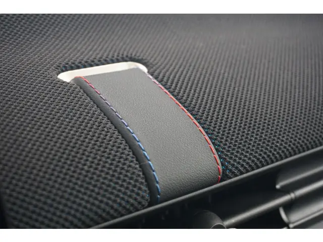 MINI 5-Deurs Cooper C 2025 Benzine 16