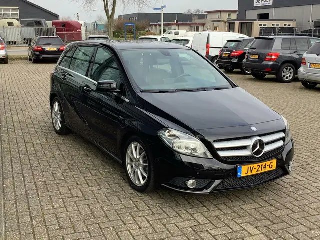 Mercedes-Benz B-Klasse 180 Ambition 2012 Benzine 4