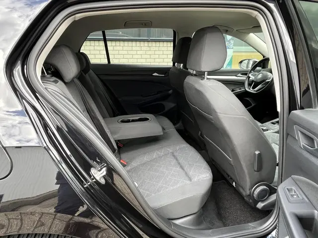 Volkswagen Golf 1.5 TSI Life 2020 Benzine 25