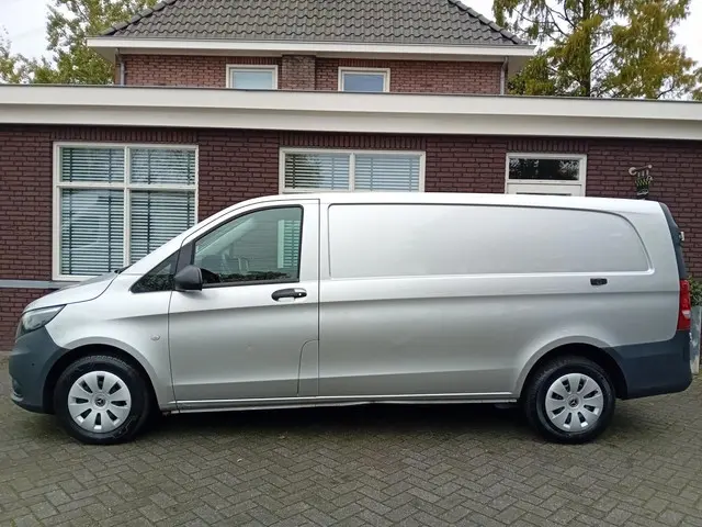 Mercedes-Benz Vito 116 CDI Extra Lang 2022 Diesel 2