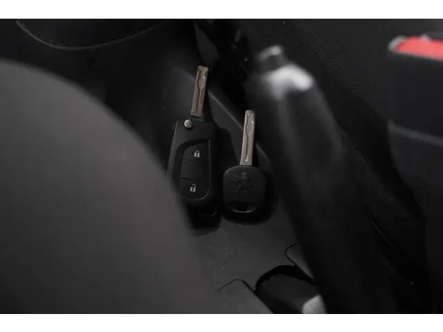 Peugeot 108 1.0 e-VTi Active 2021 Benzine 13