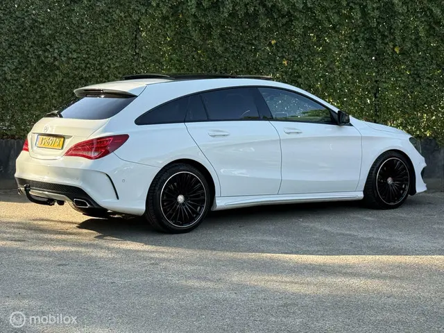 Mercedes-Benz CLA Shooting Brake 180 2015 Benzine 19