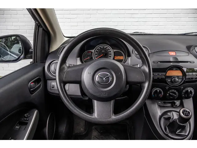 Mazda 2 1.3 Cool 2013 Benzine 16