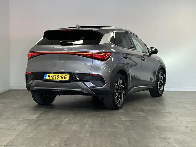 BYD ATTO 3 2