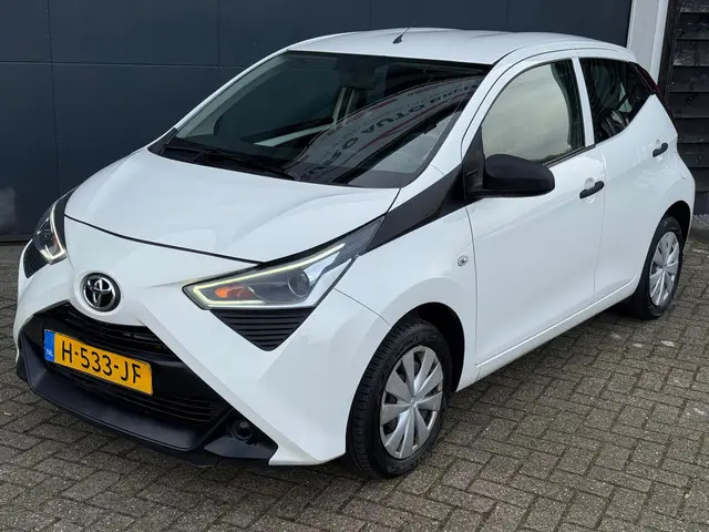 Toyota Aygo 1.0 VVT-i x-fun 2020 Benzine 2