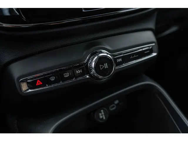 Volvo XC40 2.0 B4 Plus Dark 2024 Benzine 34