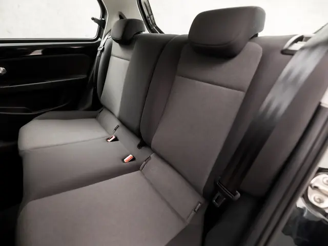 Volkswagen up! 1.0 move up! BlueMotion 2015 Benzine 13