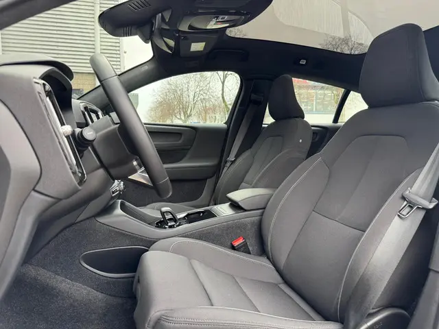 Volvo EC40 Twin Motor Ultra 82 kWh 2023 Elektrisch 23