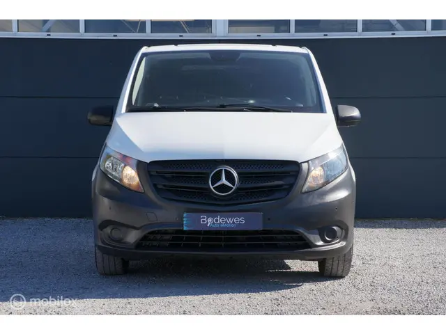 Mercedes-Benz Vito 2