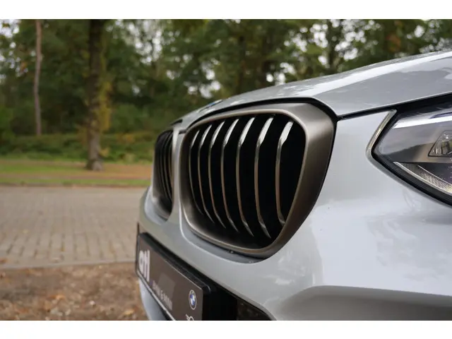 BMW X3 M40i xDrive High Executive 2018 Benzine 18