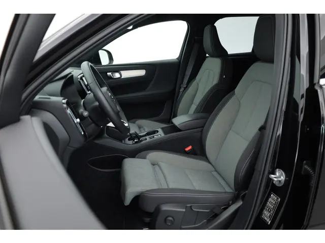 Volvo XC40 T4 Recharge Core 2023 Hybride Benzine 3