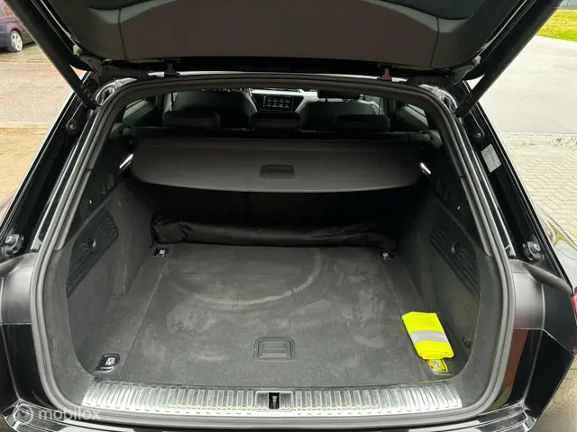 Audi e-tron 55 quattro S edition 95 kWh 2021 Elektrisch 24