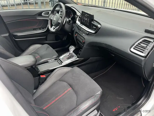 Kia ProCeed 1.6 T-GDI GT|Pano|dealer 2019 Benzine 13