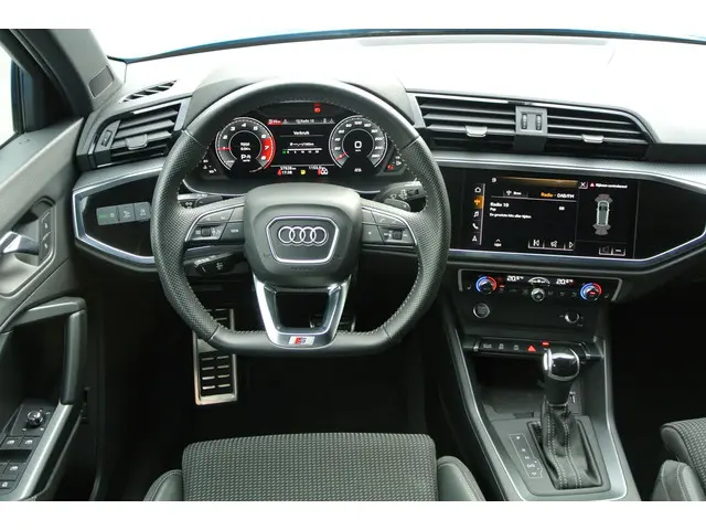Audi Q3 35 TFSI S Line 2018 Benzine 21