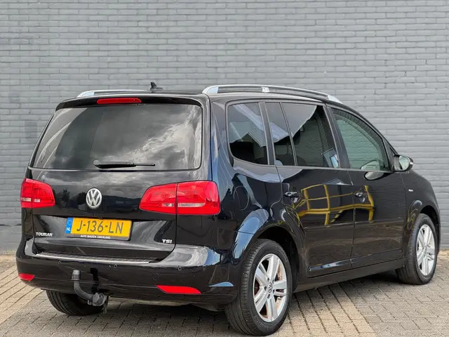 Volkswagen Touran 2