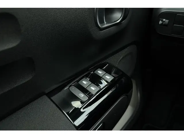 Citroën C3 1.2 PureTech C-Series 2021 Benzine 16