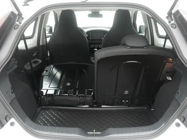 Toyota Aygo X 1.0 VVT-i MT Play 2023 Benzine 24