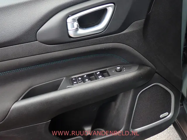 Jeep Compass 4XE 240 PHEV Upland 2023 Hybride Benzine 29