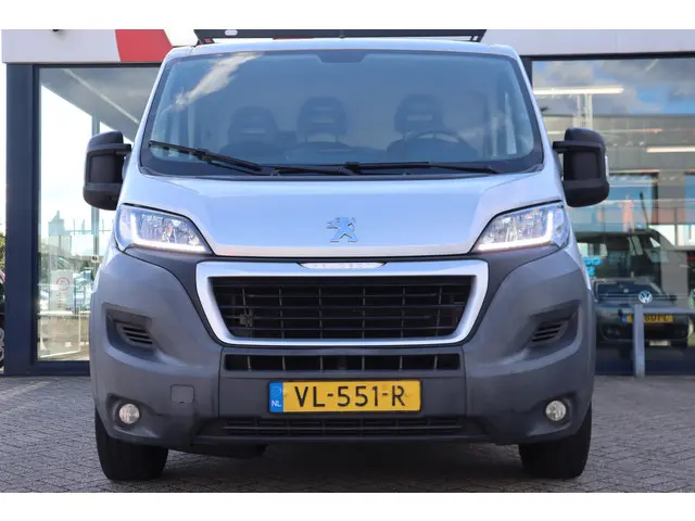 Peugeot Boxer 330 2.2 HDI L1H1 Première 2015 Diesel 9