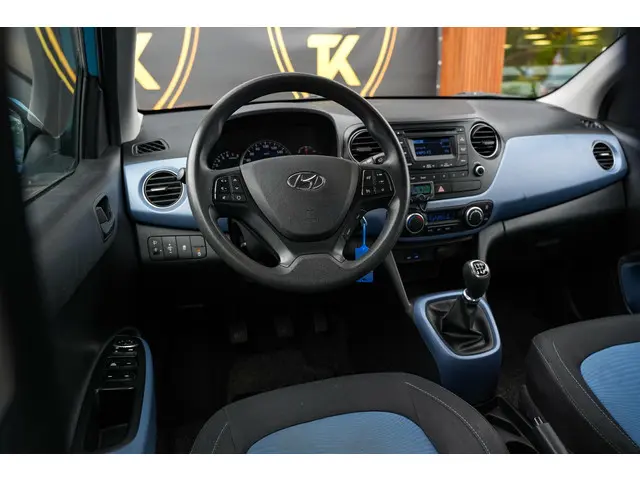 Hyundai i10 1.0i i-Motion Comfort 2015 Benzine 4