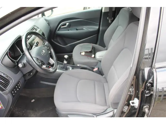 Kia Rio 1.2 CVVT ExecutiveLine 2016 Benzine 7