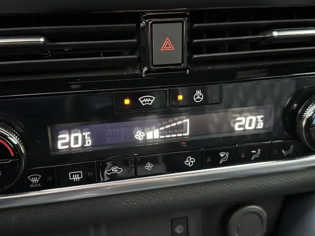 Nissan QASHQAI 1.3 MHEV Xtronic Tekna Plus 2023 Benzine 39