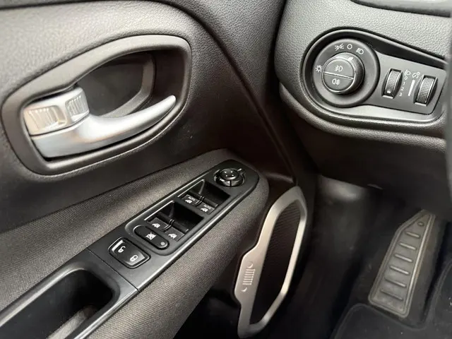 Jeep Renegade 1.4 MultiAir Limited 2015 Benzine 15
