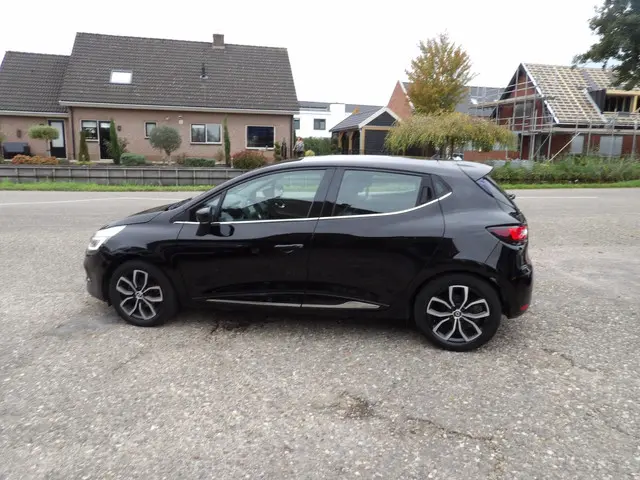 Renault Clio 0.9 TCe Intens / Rijklaarprijs 2016 Benzine 5