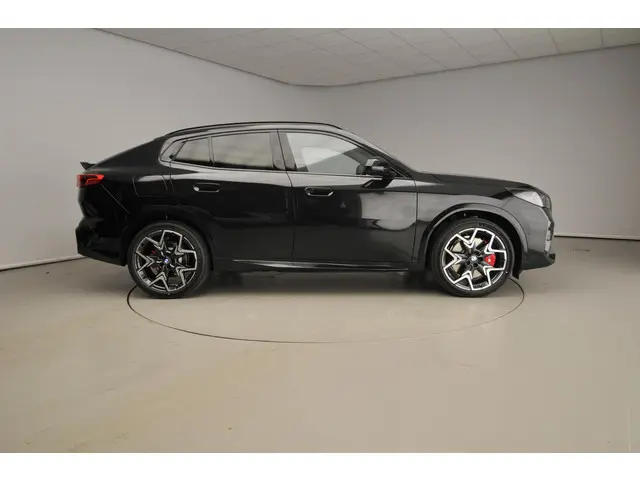 BMW iX2 eDrive20 2026 Elektrisch 4