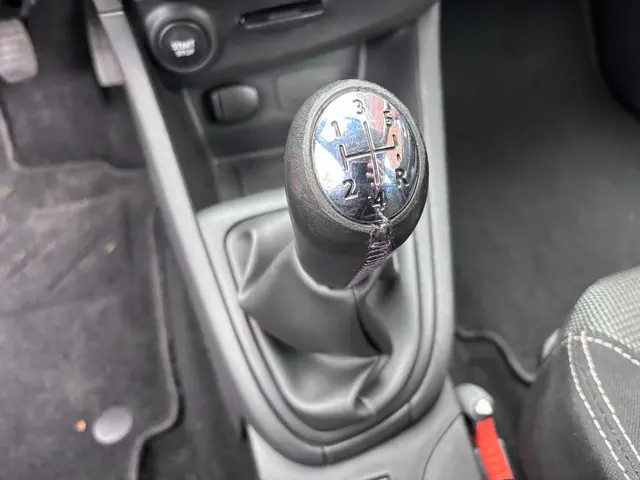 Renault Clio Estate 0.9 TCe Expression 2014 Benzine 27