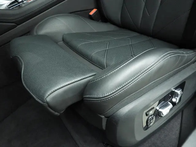 BMW XM 50e 2024 Hybride Benzine 19